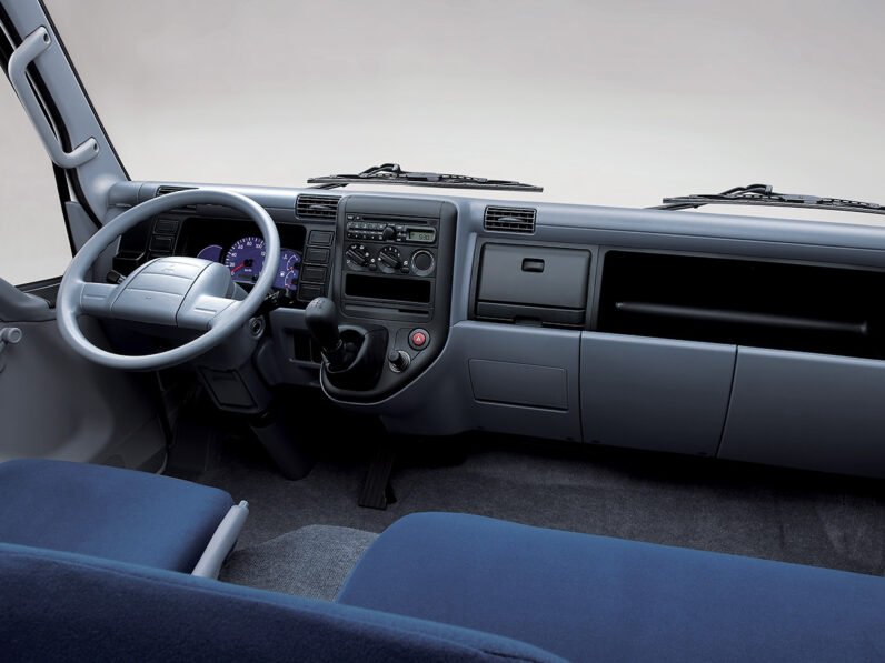 Fuso Canter FE84