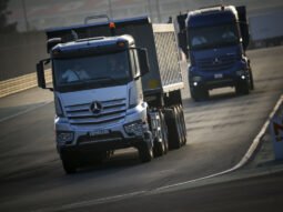 
										Mercedes Actros 3342 S full									