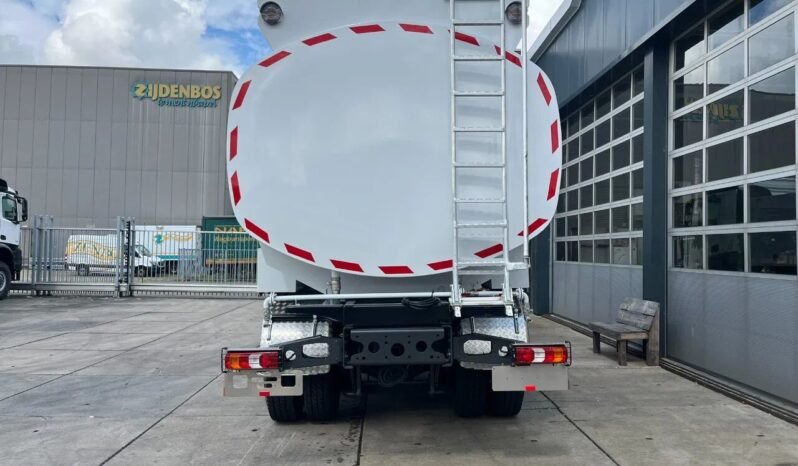 
								Mercedes Arocs 3340 full									
