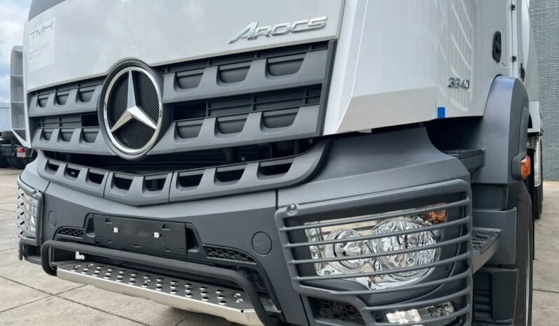 
								Mercedes Arocs 3340 full									