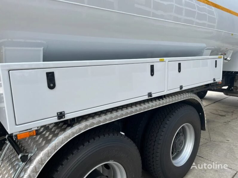 Mercedes Arocs 3340
